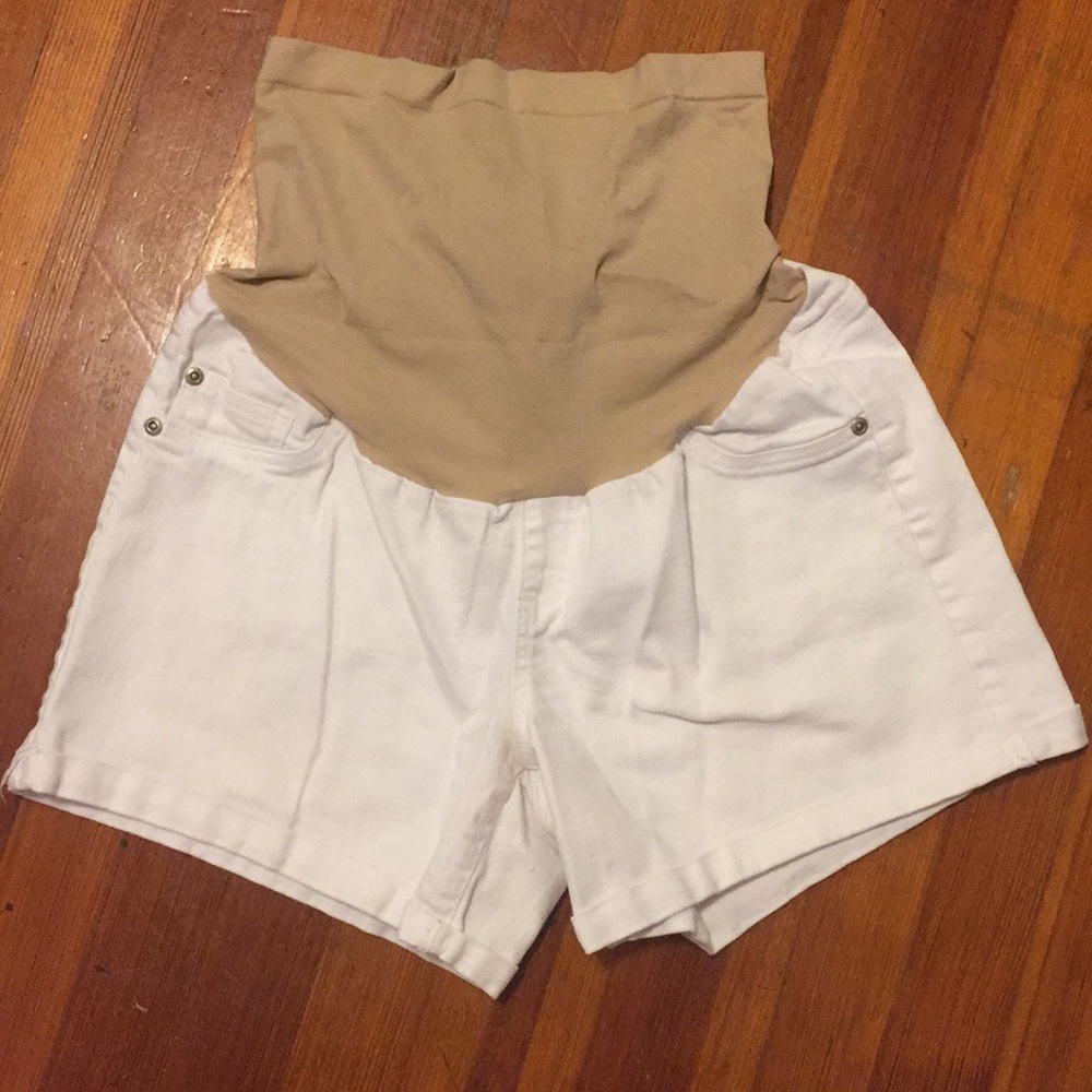 Maternity shorts